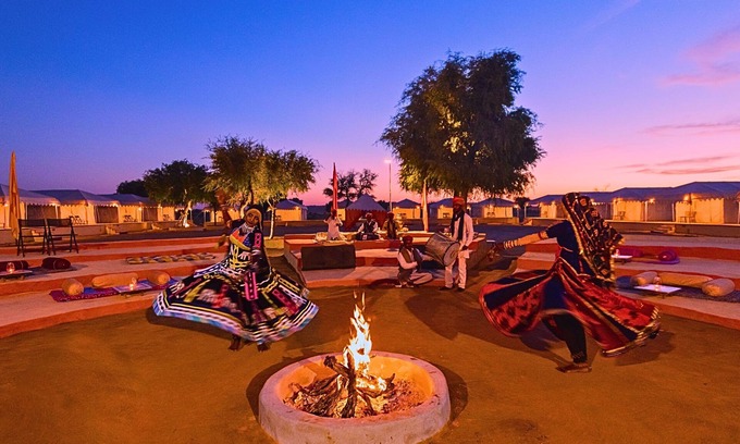 Kanoi Hotel | Royal Pavilion Camps