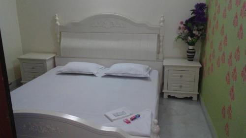 Jadavpur House | Royal Paying Guest