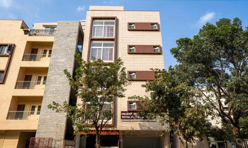 Sector 2 Hotel | Royal Platinum Suites