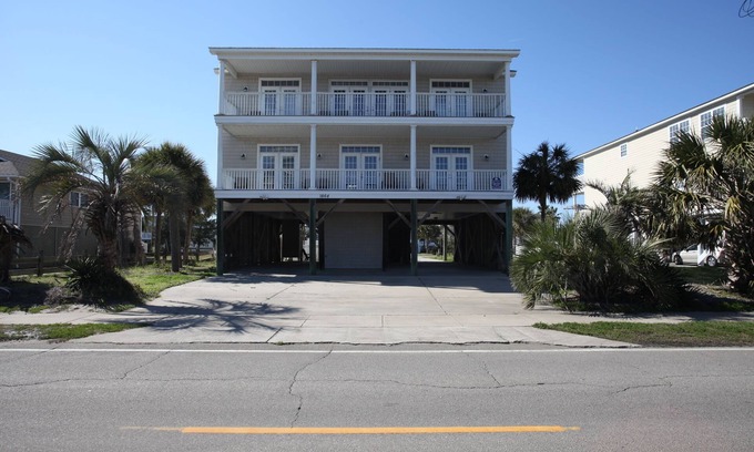 Inlet Harbour House | ROYAL REEF 2ND ROW, 7 BR, 7.5 BATH, PRIVATE POOL, ELEVATOR AND MORE!