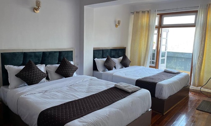 Darjeeling House | Royal Vista - Guest House