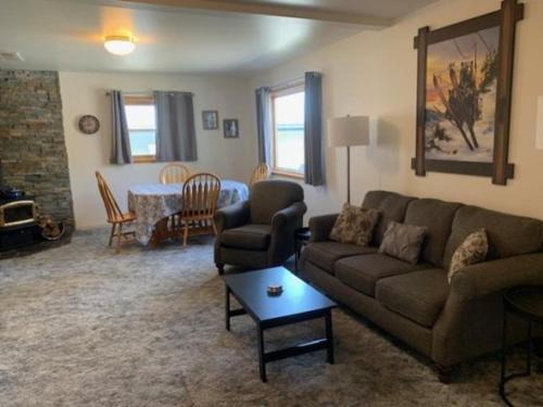 June Lake House | Rr-june Lake Lodge