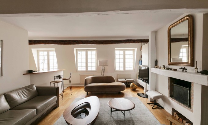 5th Arrondissement Apartment | Rue Mouffetard I by onefinestay