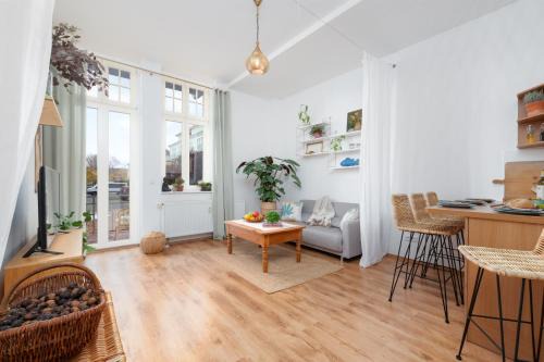 Magdeburg Apartment | Ruhig - Privatparkplatz - barrierearm Quiet - private car park - low barrier