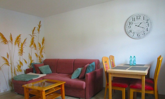 Emden Apartment | Ruhige Apartment mit Terrasse im Zentrum Emdens
