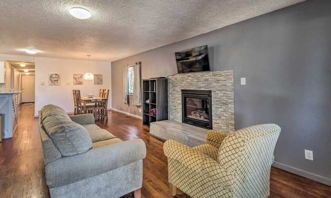 Ruidoso Cabin | Ruidoso Cabin - Walk to Midtown Dining & Shops!