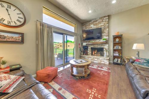 Ruidoso Apartment | Ruidoso Golf Condo - Patio and Mountain View!