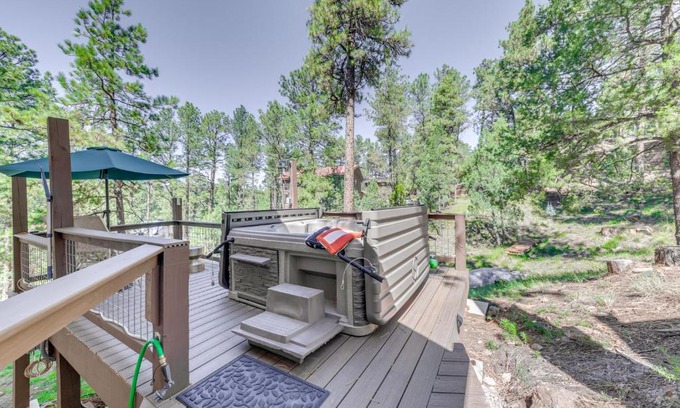 Ruidoso House | Ruidoso Retreat with Sierra Blanca Peak Views!