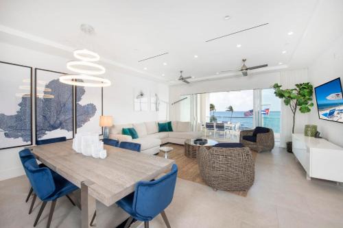 Rum Point Apartment | Rum Point Resort 206