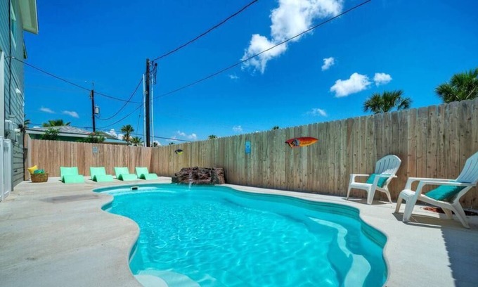 Port Aransas House | Rum Runner-Heated Pool, Near the Beach