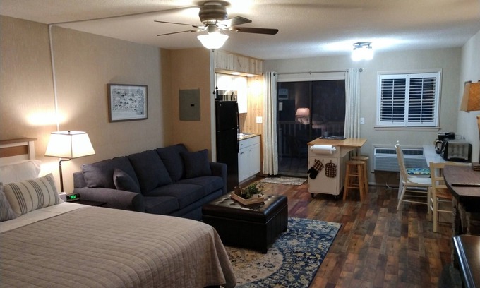 Lake Lure Villa | Rumbling Bald Resort/Apple Valley Villa mountain getaway!