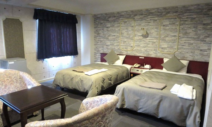 Hyuga Hotel | Rumieru Hyuga