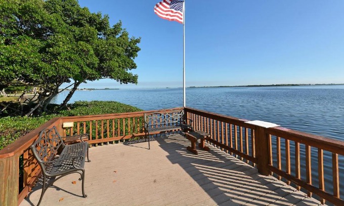 Bradenton Beach Apartment | Runaway Bay Apartment 176