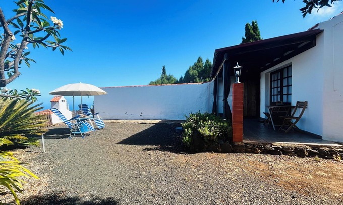 Las Tricias House | Rural apartment with private garden