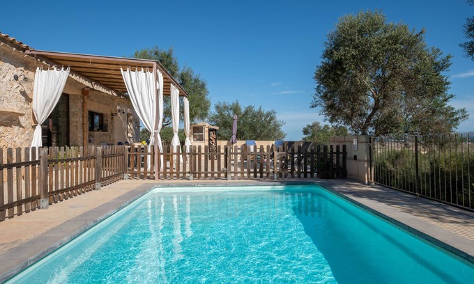 Petra Villa | Rural Finca "Son Pusseta" with a Pool