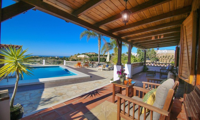 Almayate Bajo Cottage | Rural house with private pool and views in La Costa del Sol 1.5km from the beach