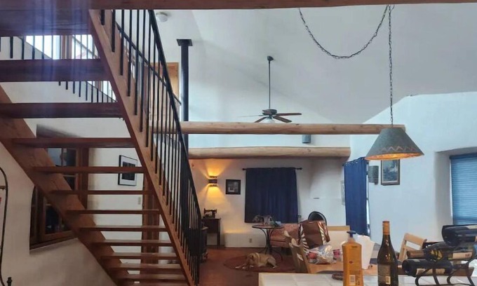 Nambe Pueblo House | Rural oasis