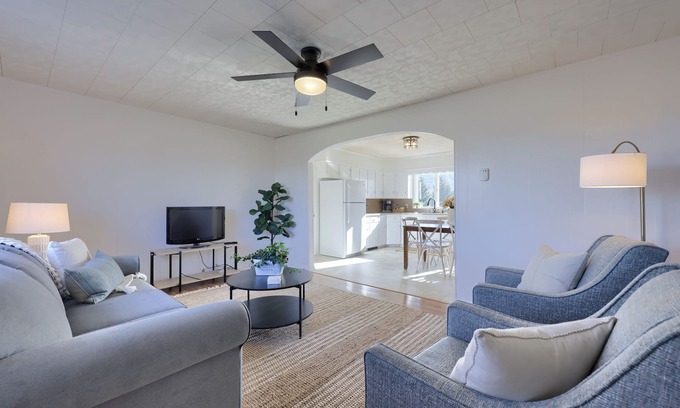 Spring Glen House | Rural, peaceful, sleeps 6, mountain views