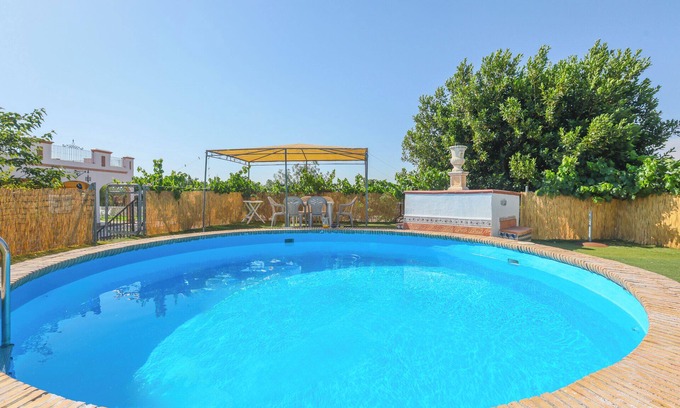 Marchena House | Rural Vacation Home "Los Miradores" with Private Pool, 2 Private Terraces & Wi-Fi