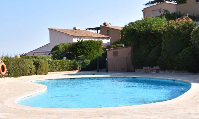 Theoule-Superieur House | Rural villa with shared pool and tennis court