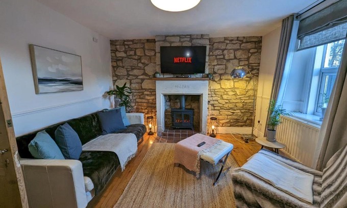 Bath House | Rush Hill Cottage - with parking for 2 cars