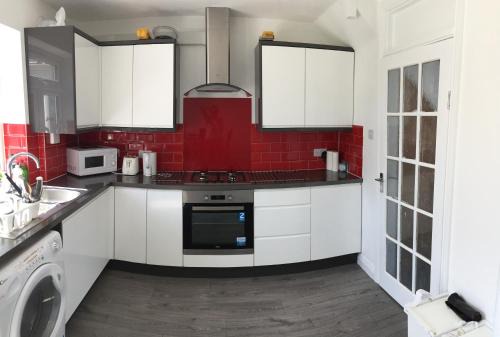 Whittington House | Rushden Vacation Home