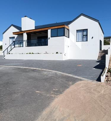St. Helena Bay House | Russobietjie Luxury Self-catering House