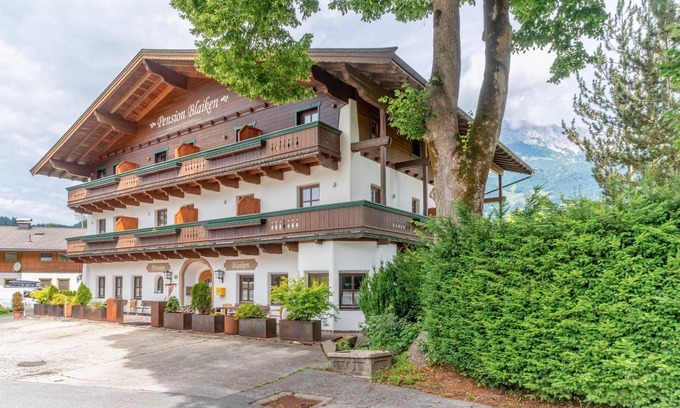 Scheffau am Wilden Kaiser House | Rustic Tyrolean guesthouse only 300m from the ski lift