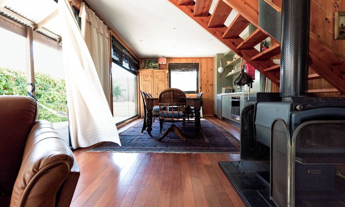 Low Head House | Rustic Barn by the Bay: Family Beachside Getaway