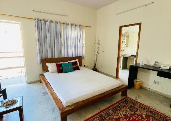 Paota House | Rustic bedroom w/ kitchenette in prime location