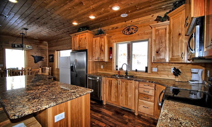 Tollgate Canyon Cabin | Rustic Cabin Getaway, New Hot Tub
