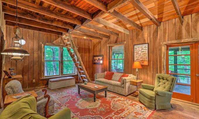 Burlington Cottage | Rustic Cabin in the Woods: 2-acre Fishing Pond!
