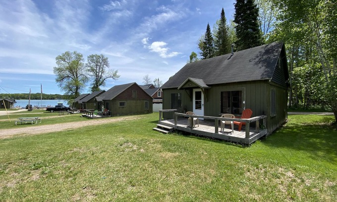 Barbeau Cabin | Rustic cabin on the St. Mary's River