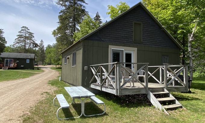 Barbeau House | Rustic cabin on the St. Mary's River
