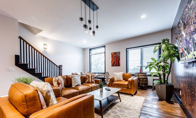 Edgehill House | RUSTIC COUNTRY - HEART OF GULCH - ROOFTOP DECK