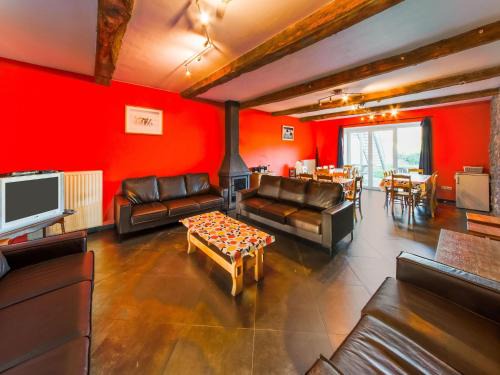 Ambly House | Rustic Estate with Sauna, cleaning included