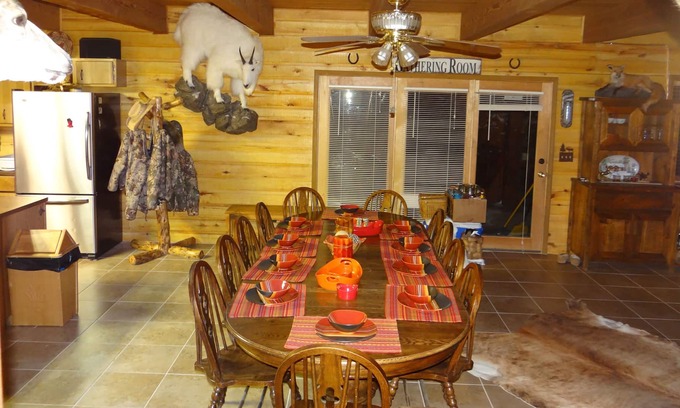 Rutheron Cabin | Rustic family retreat lodge