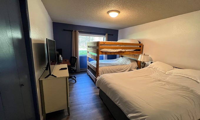 Alyeska Condo | Rustic Girdwood Condo