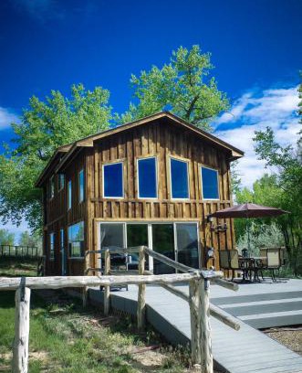 Cortez House | Rustic Hideaway