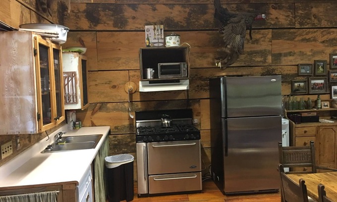 Hamilton Cabin | Rustic hunting cabin