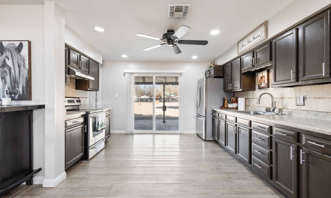 Tolleson Other | Rustic Ranch Retreat Near Avondale Raceway