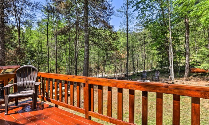 Saint Helens Cabin | Rustic Red River Gorge Area Solar Cabin w/Fire Pit