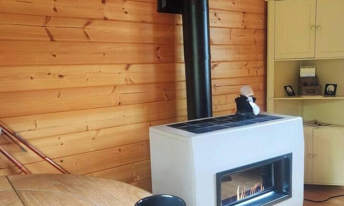 Melrude Cabin | Rustic Retreat on the River