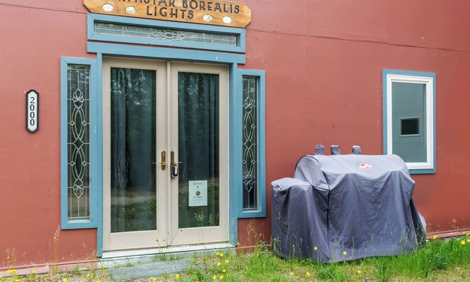 Fox Bed & Breakfast | Rustic Retreat Under the Stars - Quiet, Cozy, & Woodsy - high speed WIFI