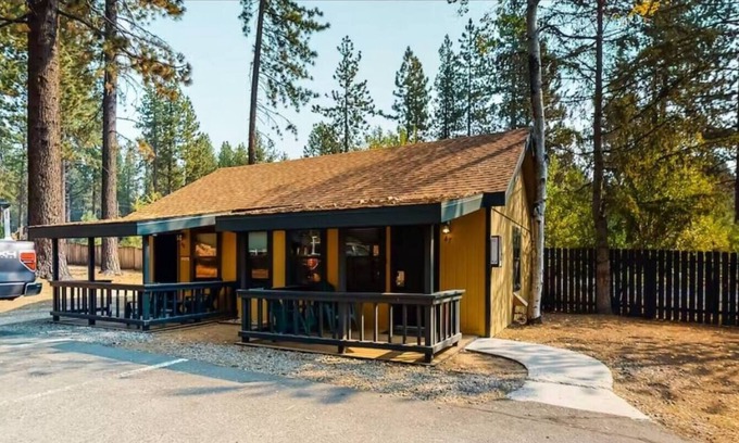 Tahoe Vista Apartment | Rustic studio with pool and private beach access