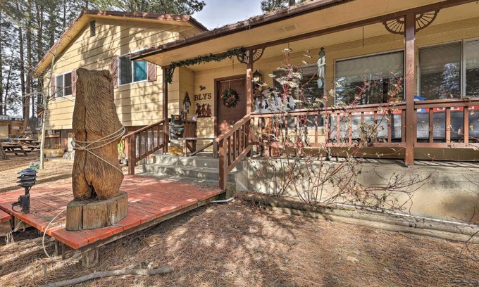 Winchester House | Rustic Western Home Walk to Winchester Lake!