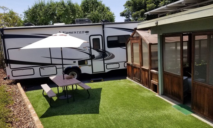 El Cajon House | RV Glamping Private Bedroom, Bath, Kitchen, WiFi, AC, Free Parking & EV Charging