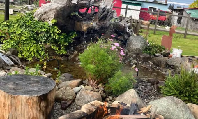 Forks House | RV in charming Forks with WiFi, AC. Happy travel and 1 block from Bella’s house!