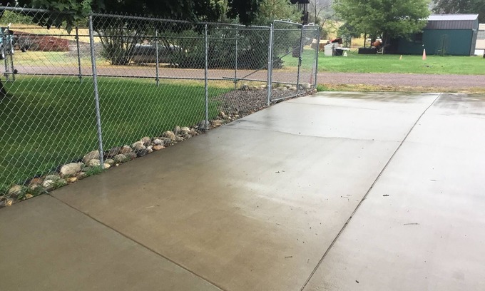 Cascade House | RV Parking spot along the Missouri river