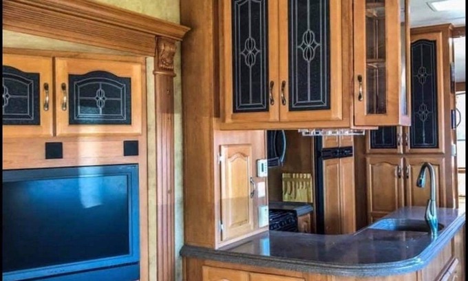 Kalifornsky House | RV Rental#1 with mountain view perfect for couple
